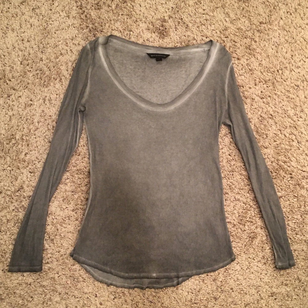 Rock & Republic gray top with beaded design